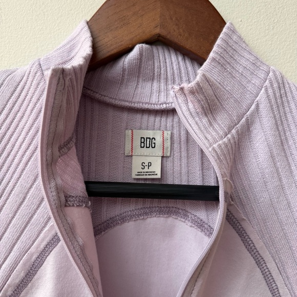 BDG Cropped Sleeveless Top - Picture 3 of 11